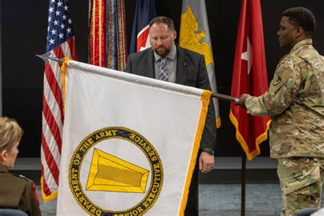 USAFMCOM deputy inducted as Army senior executive | Article | The ...