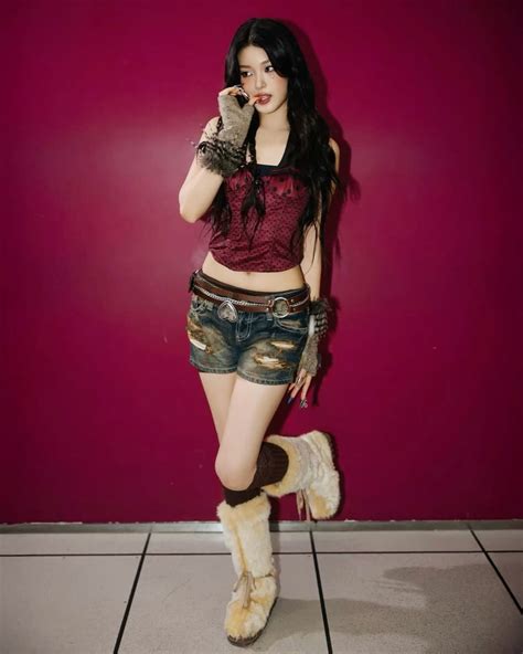 Yoonchae Jeung in 2025 | Pretty celebrities, Concert outfit, Kpop outfits