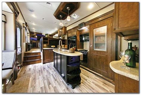 5th wheel with upper living room