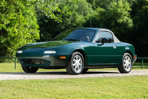 1991 Mazda Miata | DriverSource : Fine Motorcars | Houston, TX