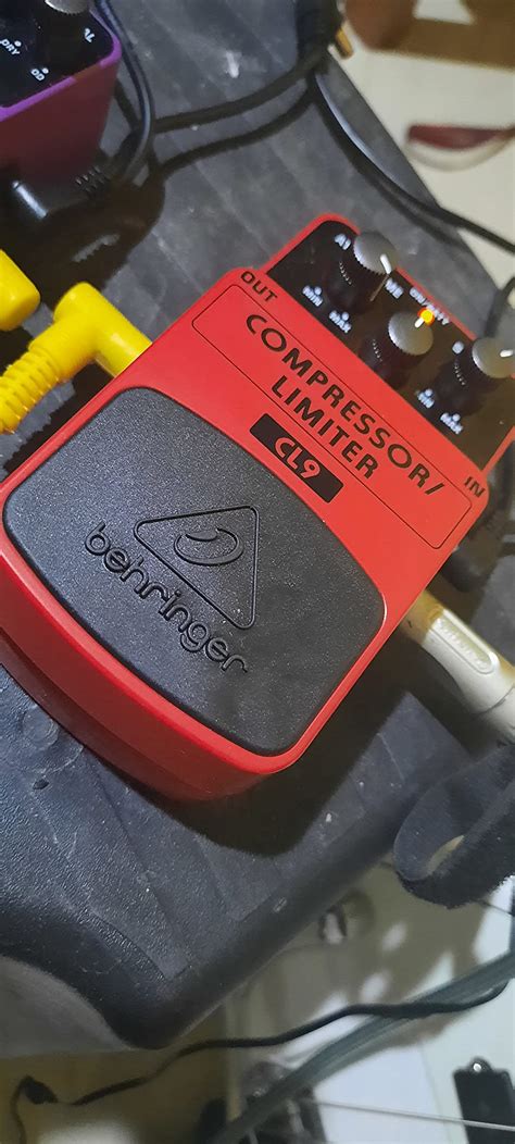 Behringer CL9 Compressor/Limiter Effects Pedal