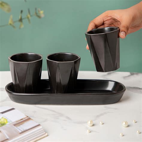 Ternion Textured Planter Set Of 3 With Plate Black