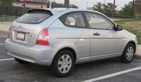 2009 Hyundai Accent GS - 2dr Hatchback 1.6L Manual