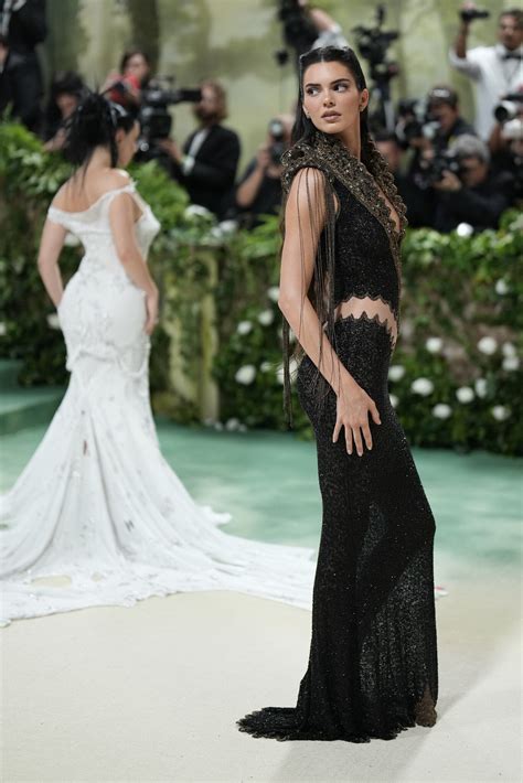 Met Gala - 5/6/24 : r/kendalljenner