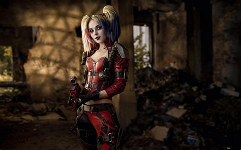 Harley Quinn Comic Cosplay 4K преземање тапет
