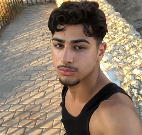 Pin by Babylonlo on A’zahria x Raizo | Mens haircuts short hair, Boys ...