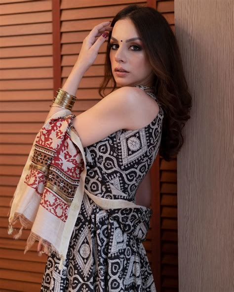 Buy Sable Black Handblock Suit Set online in India at Best Price | Aachho