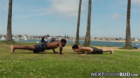 Kyle Wyncrest And Ty Santana Pounds Hard After Paddleboard Ride - EPORNER
