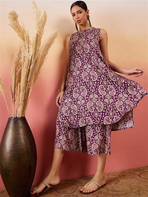 Dusty Mauve Paisley Round Neck Kurta Short Palazzo Set