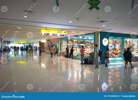Shopping Inside Domestic Terminal at Ngurah Rai International Airport ...