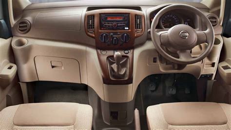 Nissan-Evalia-2014 Exterior Car Photos - Overdrive