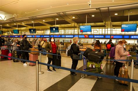 图片 美国一机场TSA员工坠亡 多个航班延误或取消_民航资源网