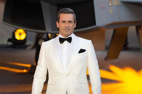 Jon Hamm addresses 'the penis thing,' no underwear rumor