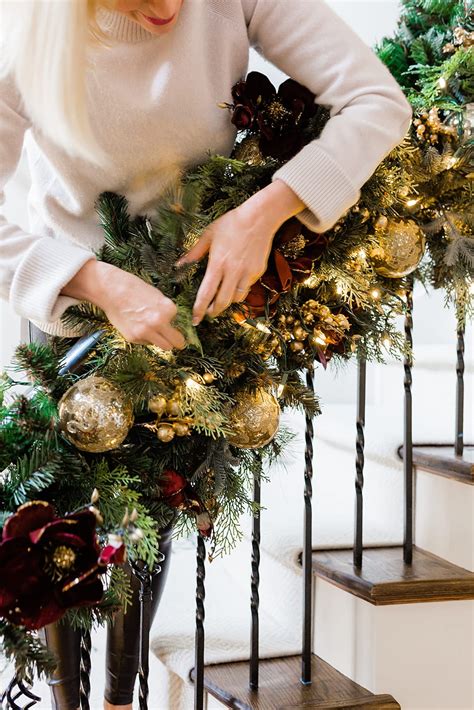 Christmas Garlands For Stair Banister | Psoriasisguru.com