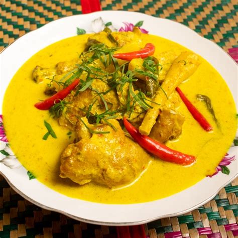 Ayam Masak Cili Api: Hitung Kalori untuk Hidangan Pedas Anda