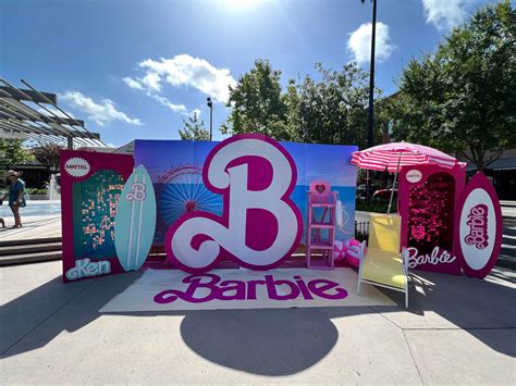Market Street Hosts Barbie Photo Op at Reel Luxury Cinemas - Hello ...