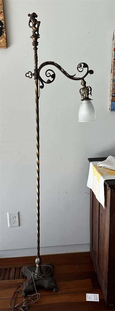 Antique Floor Lamp Identification Guide 5131 Antique / Vintage Oak