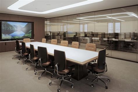 Meeting at Conference Table 的图像结果