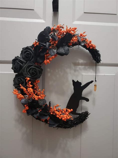 Pin on Floral Arrangements & Wreaths | Diy halloween wreath, Halloween ...