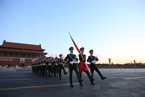 天安门广场举行升国旗仪式——人民政协网