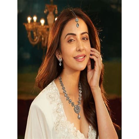 Buy Accessher Silver-Tone Kundan Stone Necklace Set Online
