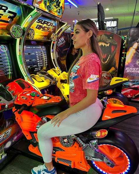 Ximena Saenz Age: Uncover Her True Age Now! - GeneralCups