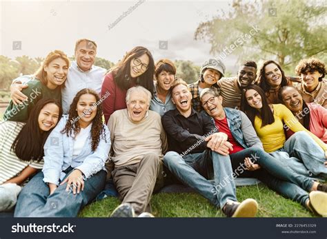 219+ Thousand Group People Laughing Together Royalty-Free Images, Stock ...