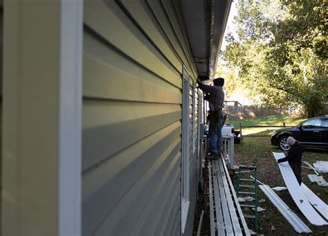Pros & Cons Of Installing New Siding Over Old Contractors