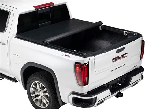 2023 Nissan Frontier Bed Covers & Tonneau Covers | RealTruck