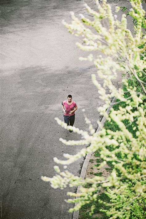 Stock Man Running 的图像结果