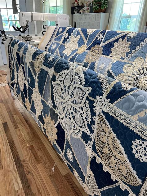 Pin by Catherine Cossar on Blue and White | Quilts, Vintage quilts ...