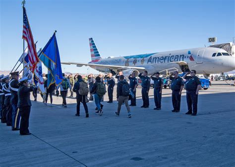 All Veteran American Airlines Crew Operates Special Salute To The ...