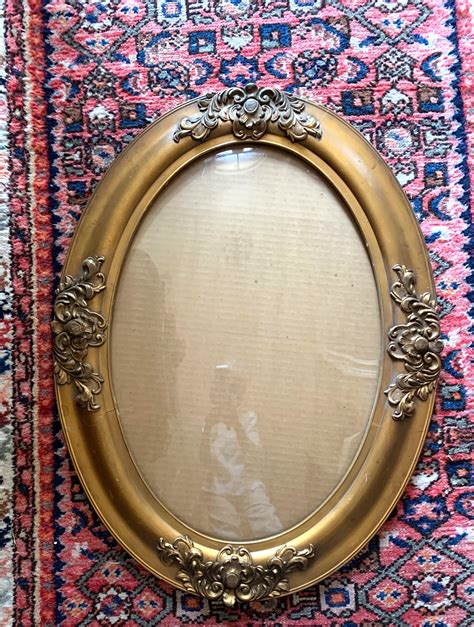 Antique Oval Picture Frame With Bubble Glass at Hayden Marr blog