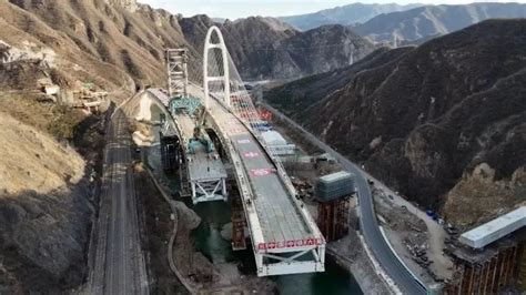 世界首例 安家庄特大桥成功转体 - 图片 - 海外网