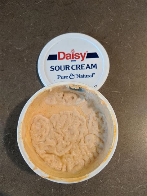 Just a dollop of Daisy. : r/MoldlyInteresting