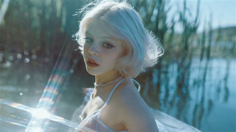 What Deficiency Causes White Hair In Young Age - Infoupdate.org