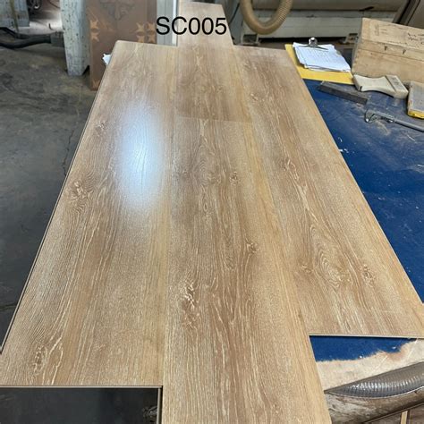 Building Material Green Vinyl Floor Indoor Use Laminated Flooring ...