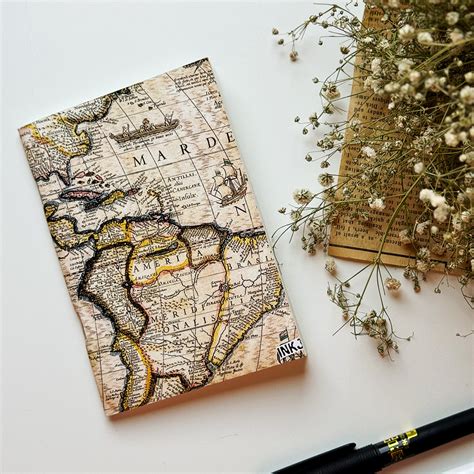 Animated World Map Beige Color 的图像结果