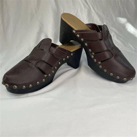 Women's Brown Mules | Depop