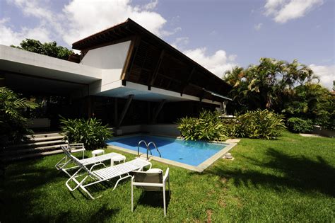 Over Water What Are Houses That Are In Color Venezuela