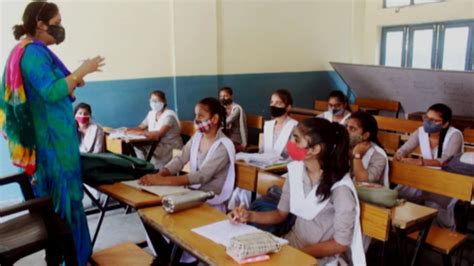 Schools, colleges reopen in five states as Covid-19 cases drop ...