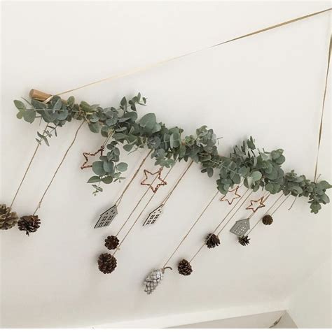 23 Fabulously Festive Christmas Wall Decor Ideas To Try This Season