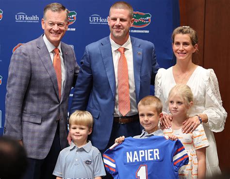 Swamp247 Podcast: Stricklin, players, recruits react to Billy Napier's firing; early thoughts on UF'