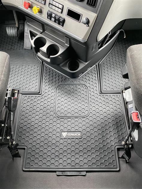 Amazon.com: Rubber Floor MATS for Freightliner Cascadia 116 & 126 2017 ...