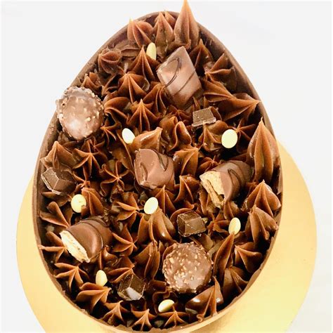 Huevo de Pascua + Ferrero Roche, Chocolate Blanco y Kinder Bueno ...