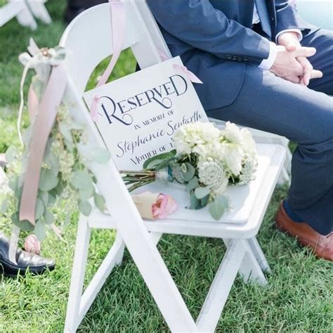 Memorial chair at wedding 60 photos - Astyledwedding.com