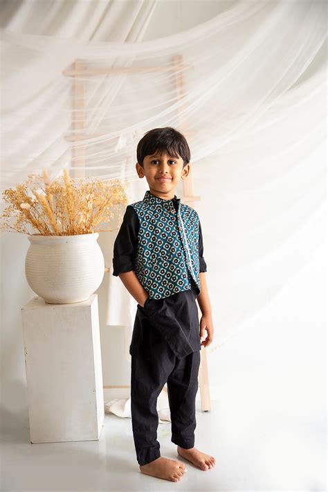 Black kurta pajama– My Store