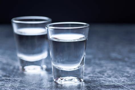 Scopri il segreto delle calorie della vodka: come goderti un drink ...