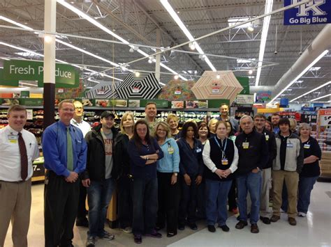 Walmart’s New Employee Dress Code Sparks Debate | Dress codes, Work dress code, Dresses for work