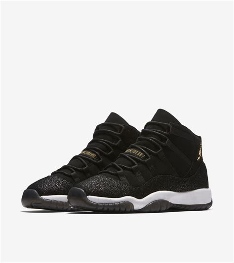 jordan retro 11 nike store